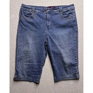 Y2K Gloria Vanderbilt "Launa" Embroidered Denim Capri Shorts - Size 18
